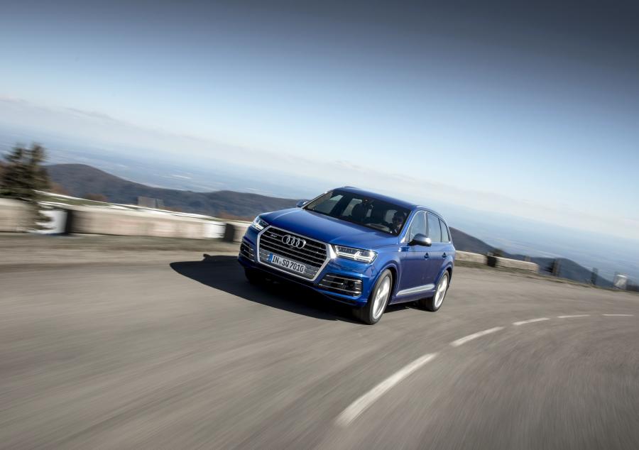 Audi SQ7 TDI (4M) 2016 года  (WW) (фото 30 из 35)